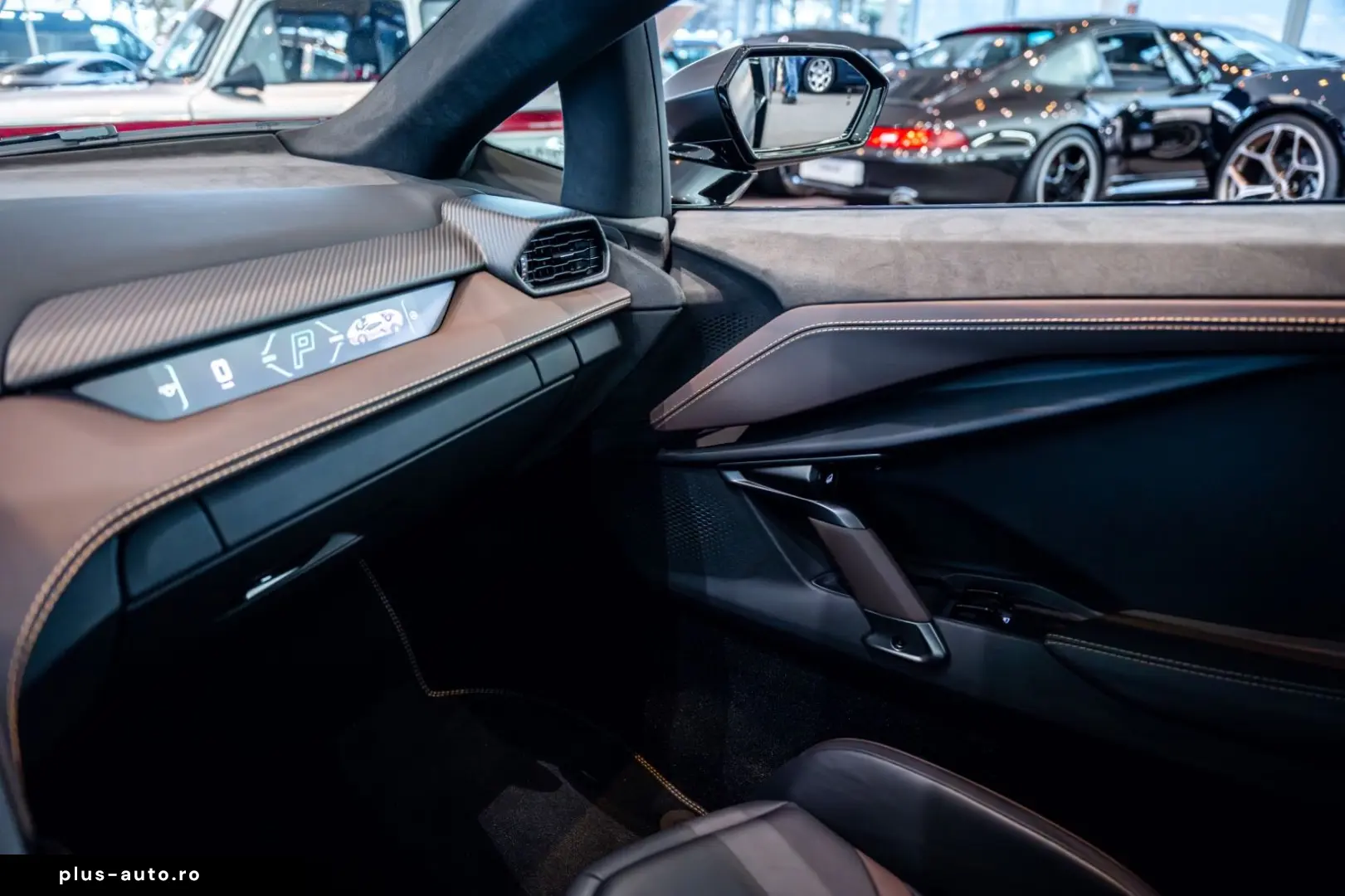 LAMBORGHINI Revuelto Ad Personam Int & Ext Beifahrerdisplay