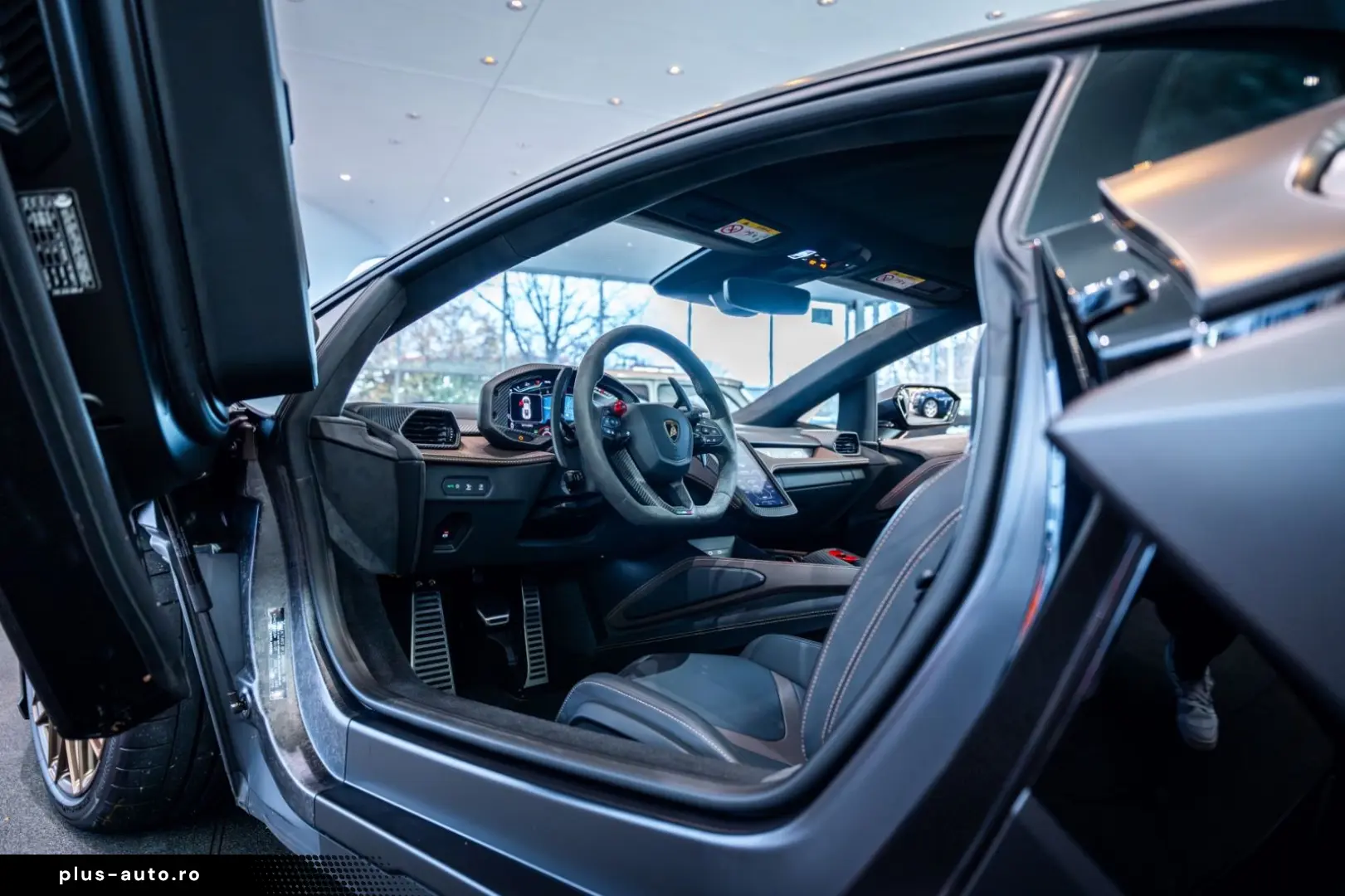 LAMBORGHINI Revuelto Ad Personam Int & Ext Beifahrerdisplay