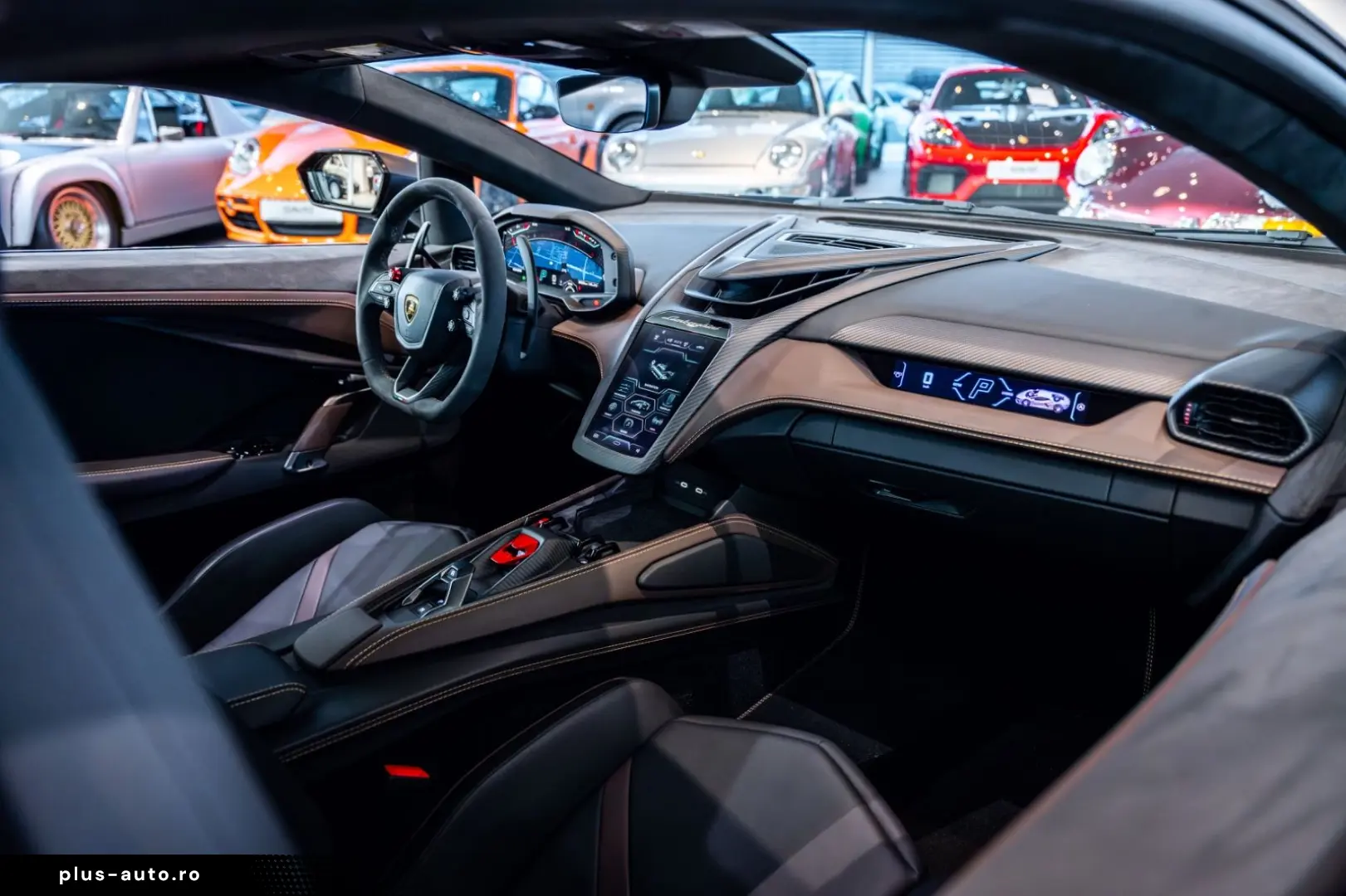 LAMBORGHINI Revuelto Ad Personam Int & Ext Beifahrerdisplay