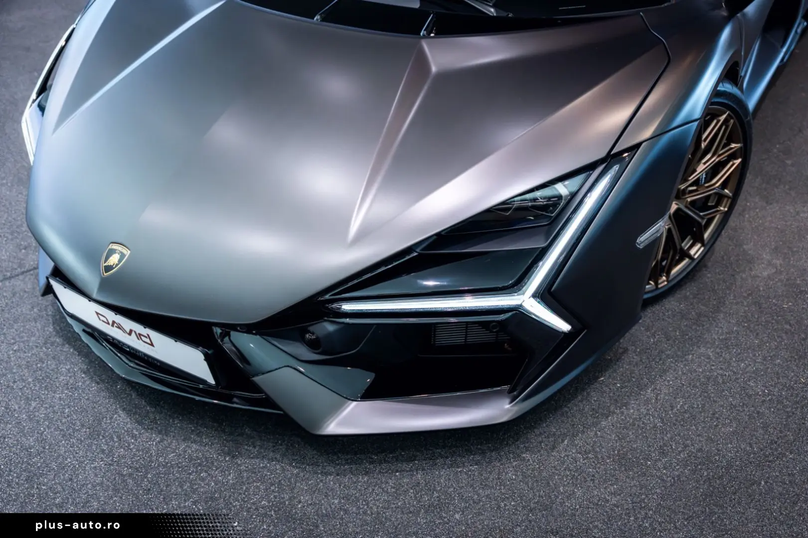 LAMBORGHINI Revuelto Ad Personam Int & Ext Beifahrerdisplay