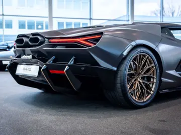 LAMBORGHINI Revuelto Ad Personam Int & Ext Beifahrerdisplay