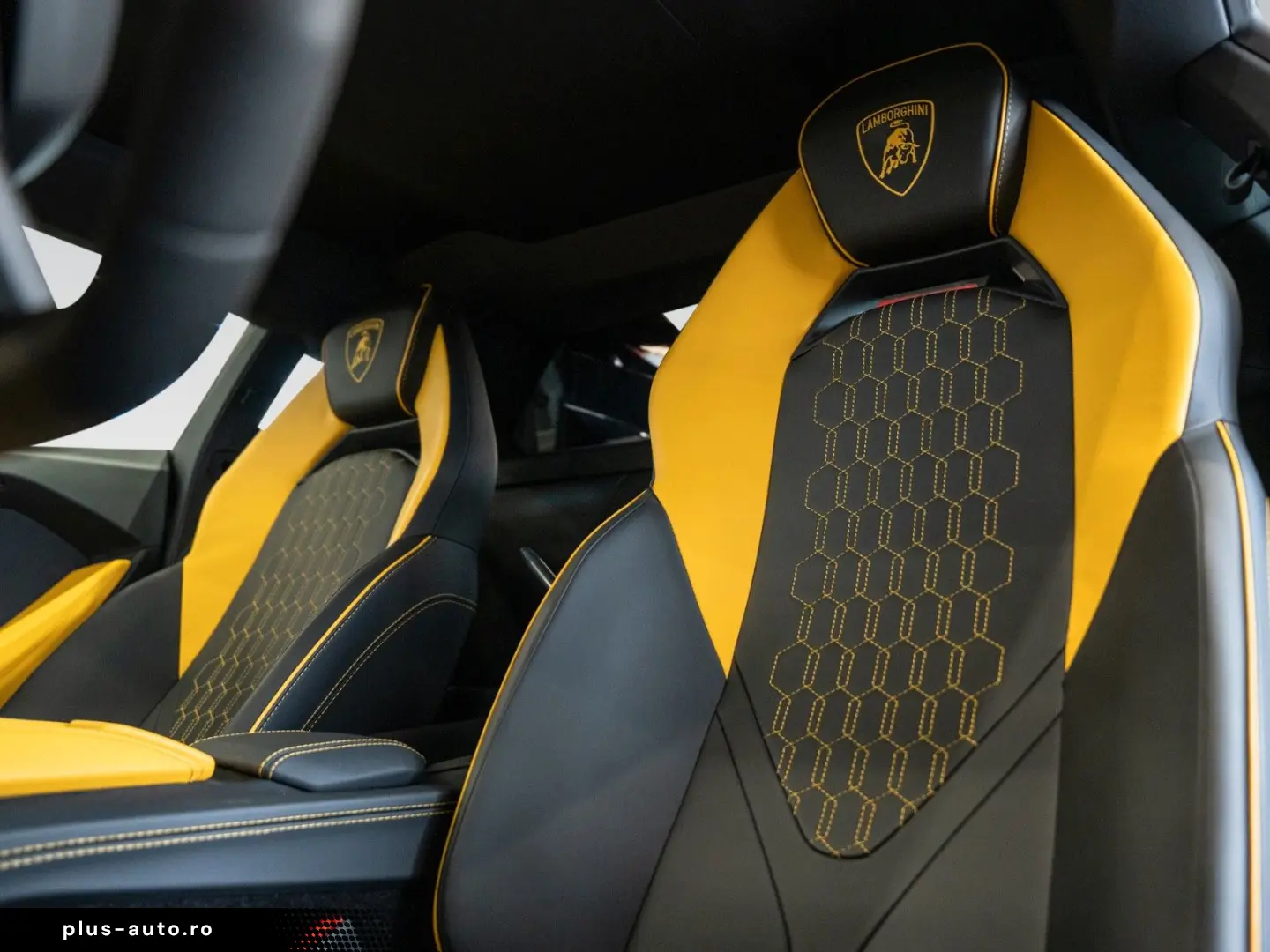 LAMBORGHINI Revuelto   Giallo   Leather Pack