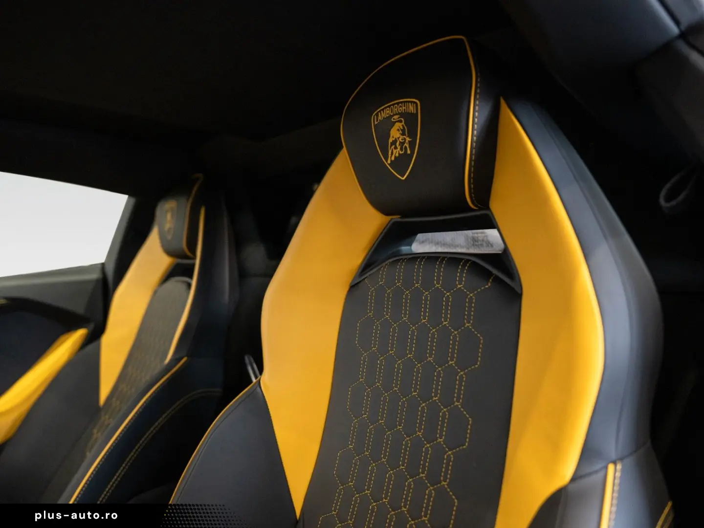 LAMBORGHINI Revuelto   Giallo   Leather Pack