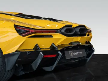 LAMBORGHINI Revuelto   Giallo   Leather Pack