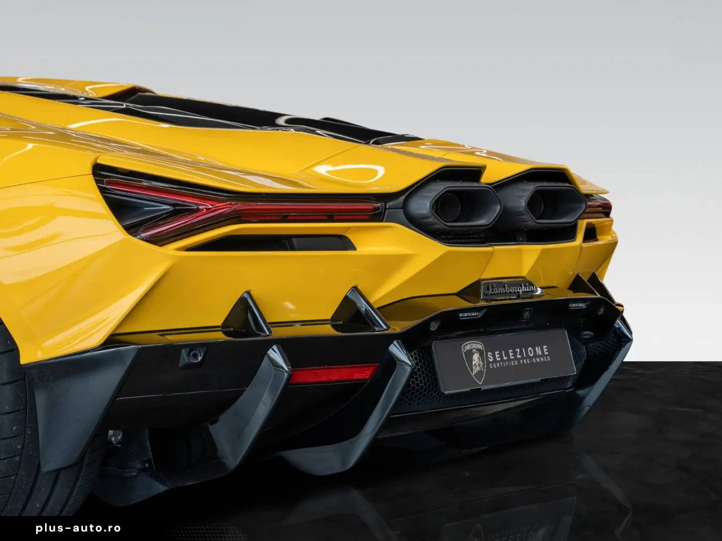 LAMBORGHINI Revuelto   Giallo   Leather Pack