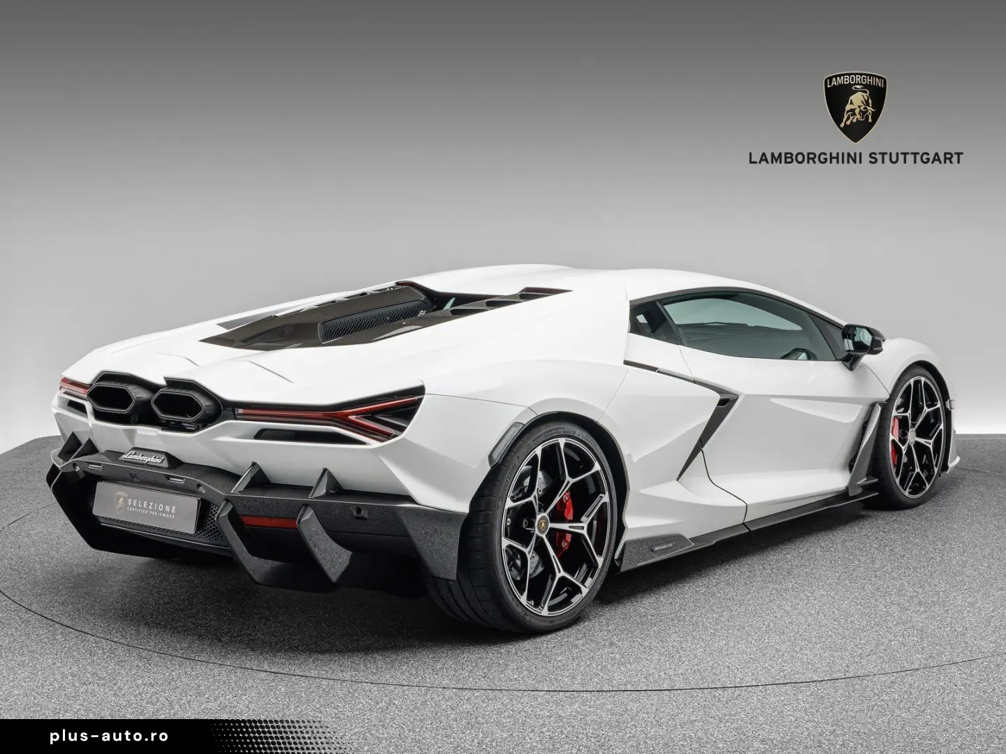 LAMBORGHINI Revuelto