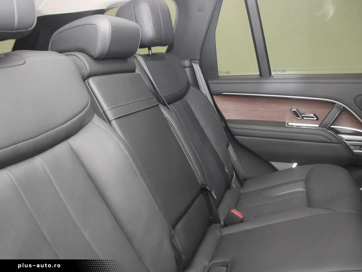 LAND ROVER Range Rover P460e Hybrid SE SWB AHK Pano HUD Sha