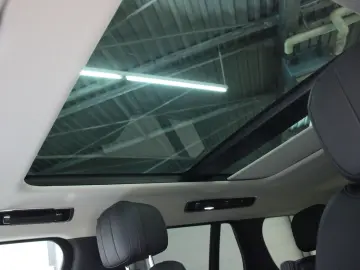 LAND ROVER Range Rover P460e Hybrid SE SWB AHK Pano HUD Sha