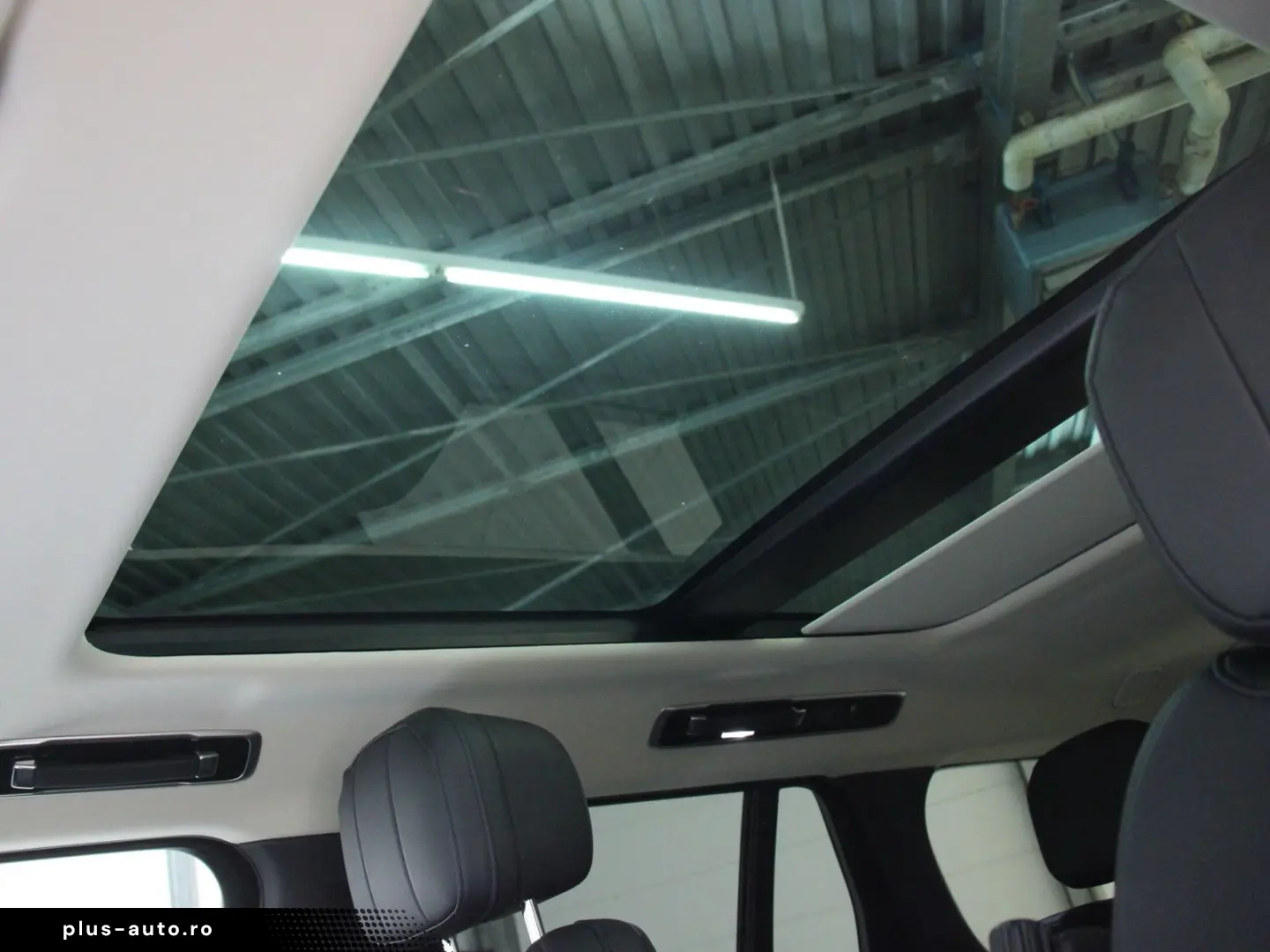 LAND ROVER Range Rover P460e Hybrid SE SWB AHK Pano HUD Sha