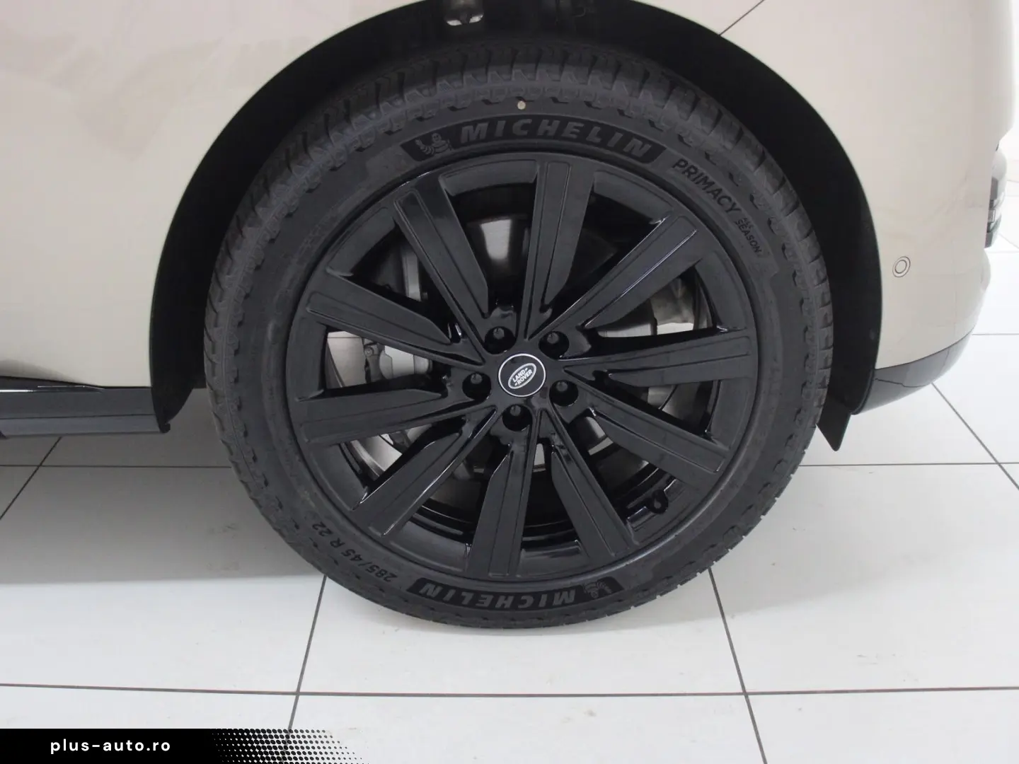 LAND ROVER Range Rover P460e Hybrid SE SWB AHK Pano HUD Sha