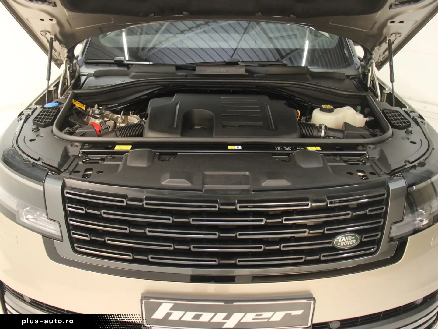 LAND ROVER Range Rover P460e Hybrid SE SWB AHK Pano HUD Sha