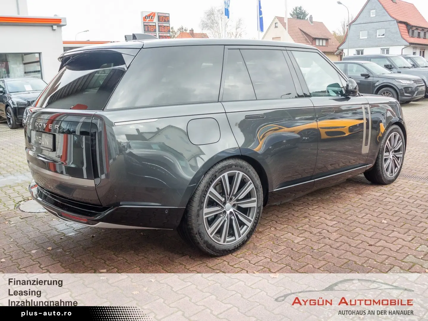 LAND ROVER Range Rover P460e HSE AHK Pano 22  Massage