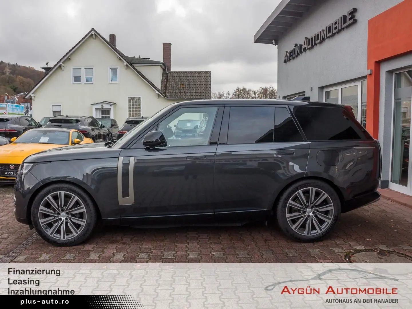 LAND ROVER Range Rover P460e HSE AHK Pano 22  Massage