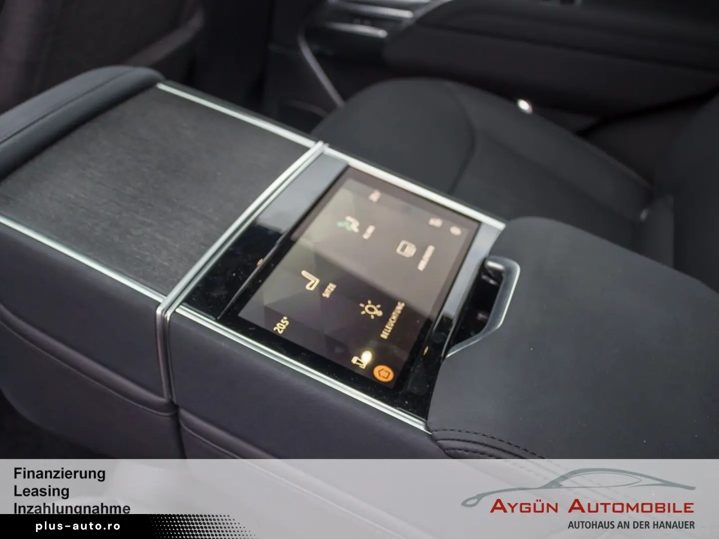 LAND ROVER Range Rover P460e HSE AHK Pano 22  Massage