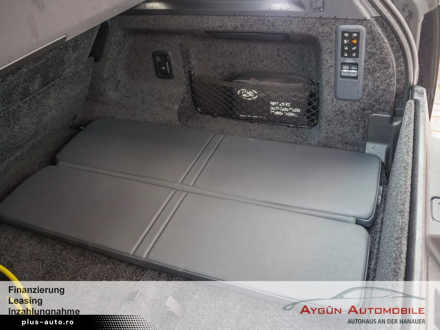 LAND ROVER Range Rover P460e HSE AHK Pano 22  Massage