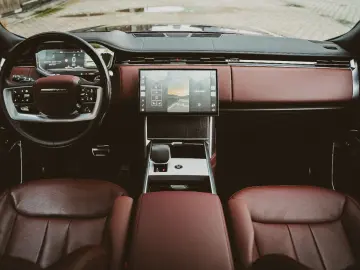 LAND ROVER Long wheel base HSE Hybrid P460