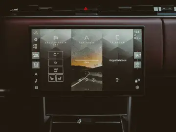 LAND ROVER Long wheel base HSE Hybrid P460