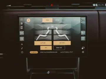 LAND ROVER Long wheel base HSE Hybrid P460