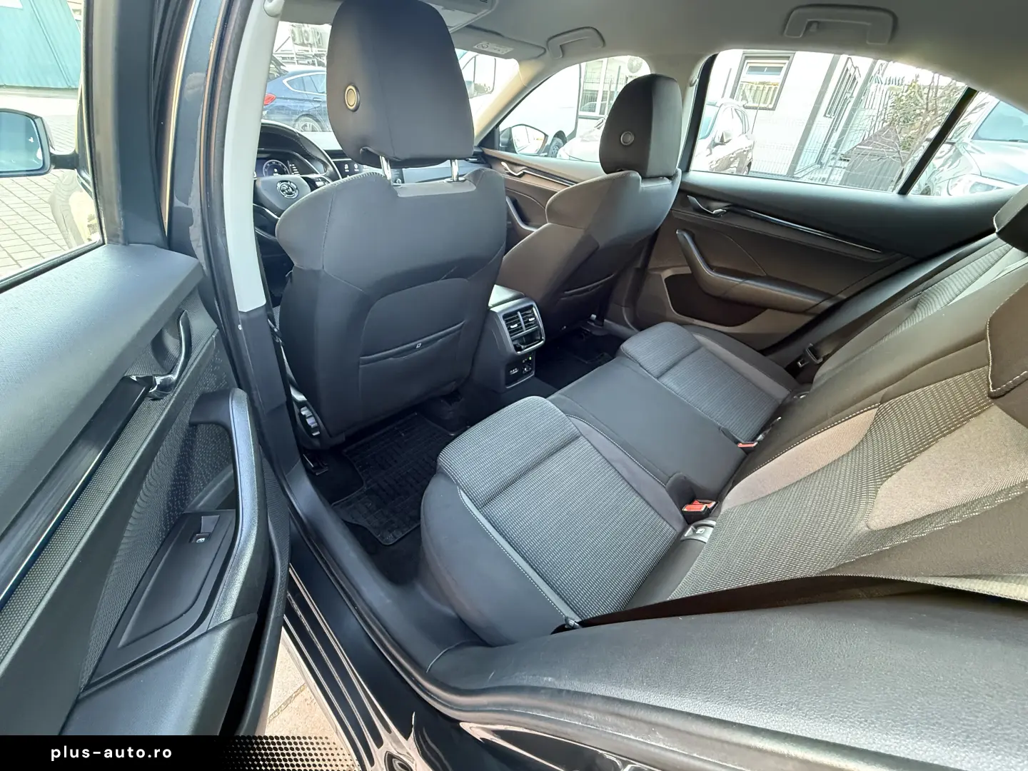 Skoda Octavia 2.0 TDI DSG Ambition 150cp