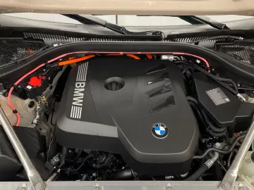 BMW X3 30e xDrive A M-Sport  Pano  AHK