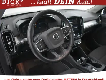 VOLVO XC 40 7G Inscrip Express PANO PROF MEMO KAM