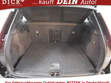 VOLVO XC 40 7G Inscrip Express PANO PROF MEMO KAM