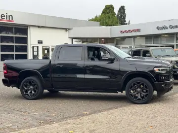 DODGE RAM 5.7 V8 Crew Cab Limited Night Edition   teil