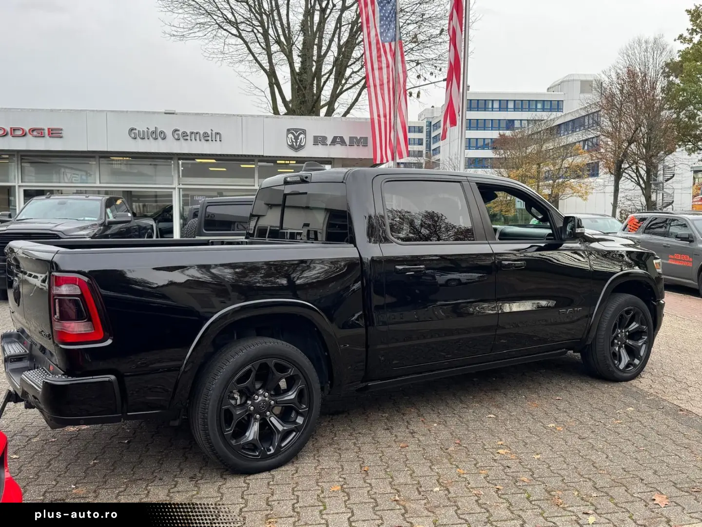 DODGE RAM 5.7 V8 Crew Cab Limited Night Edition   teil
