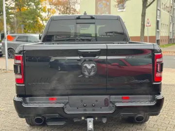 DODGE RAM 5.7 V8 Crew Cab Limited Night Edition   teil