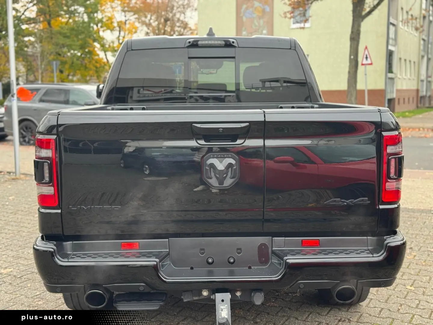 DODGE RAM 5.7 V8 Crew Cab Limited Night Edition   teil