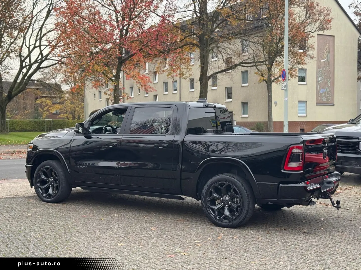 DODGE RAM 5.7 V8 Crew Cab Limited Night Edition   teil
