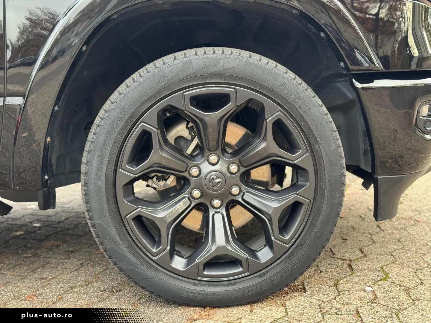 DODGE RAM 5.7 V8 Crew Cab Limited Night Edition   teil