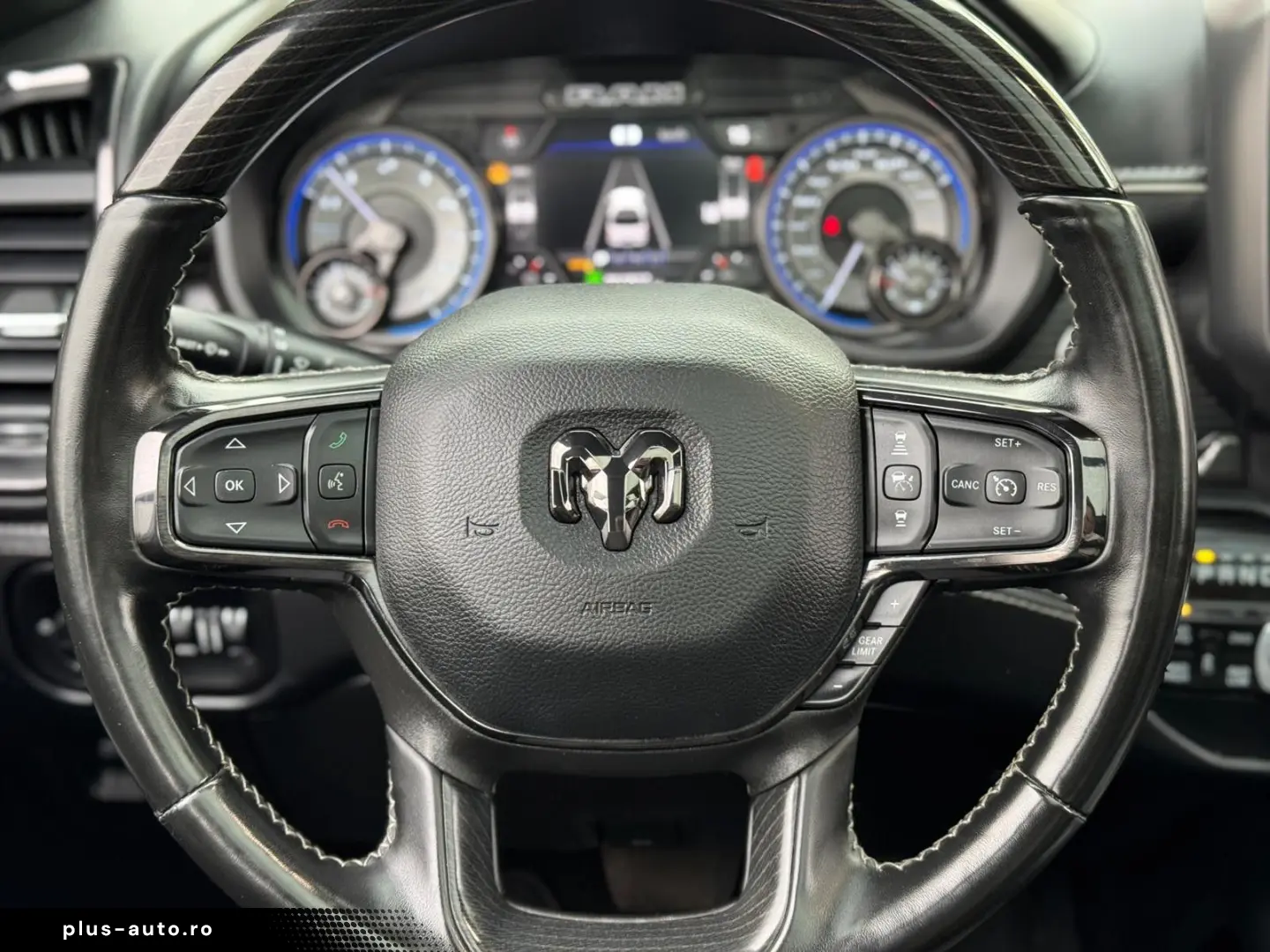 DODGE RAM 5.7 V8 Crew Cab Limited Night Edition   teil