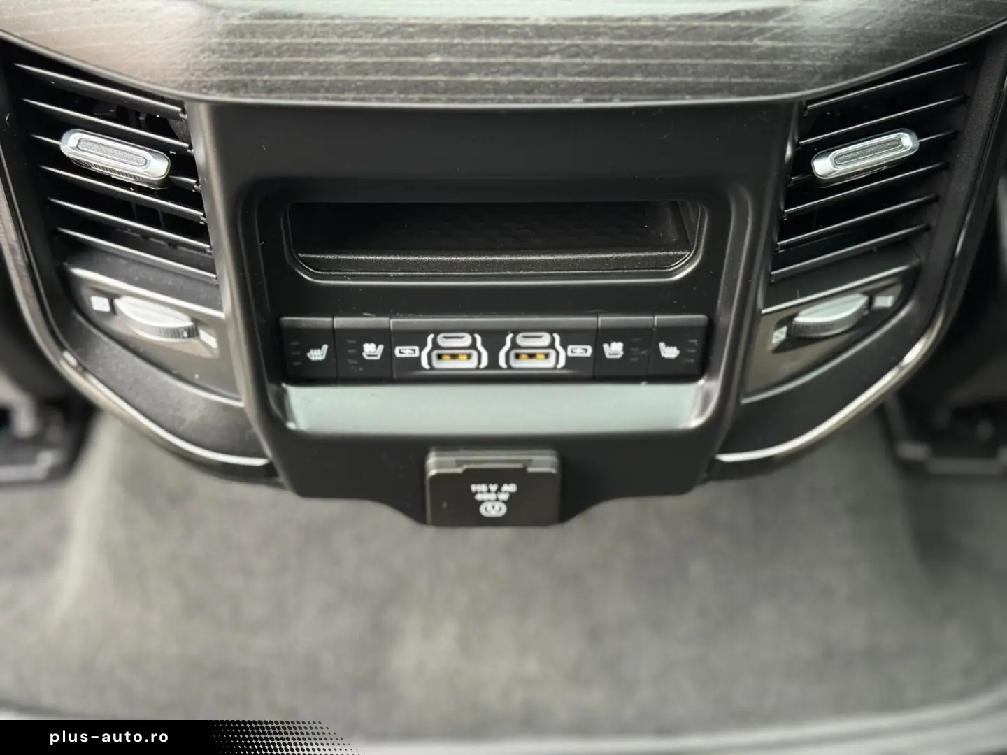 DODGE RAM 5.7 V8 Crew Cab Limited Night Edition   teil