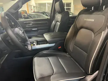 DODGE RAM 1500 Laramie Sport MY25  LPG REVOLVER AHK