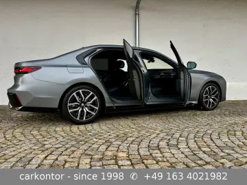 BMW 750e xDr  M SPORTPAKET 2025