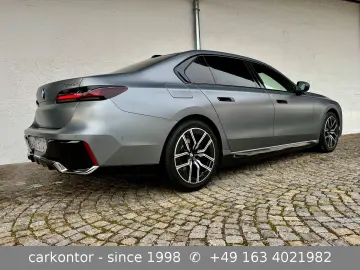 BMW 750e xDr  M SPORTPAKET 2025