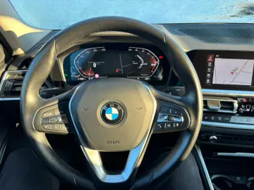 BMW 318 i Sport Line Park-Assistent AHK LED Navi