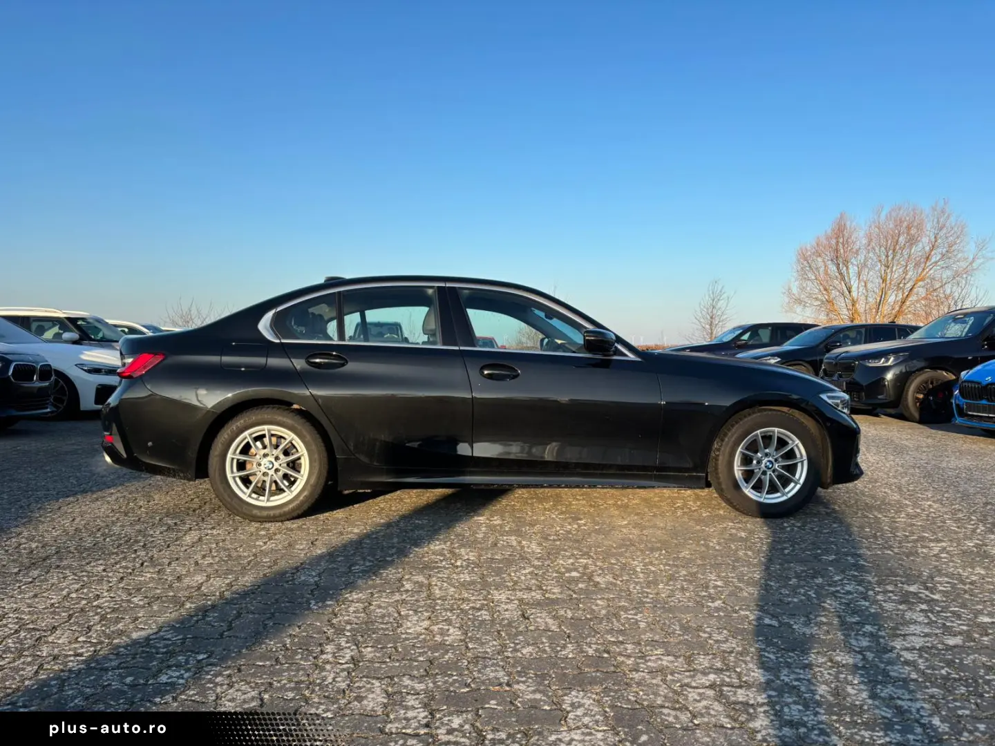 BMW 318 i Sport Line Park-Assistent AHK LED Navi