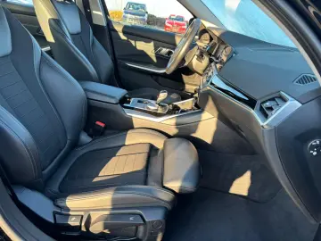 BMW 318 i Sport Line Park-Assistent AHK LED Navi