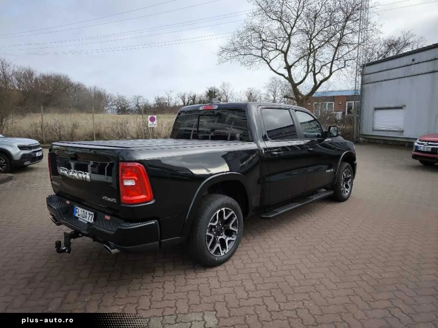 DODGE Ram 1500 Laramie Crew Cab