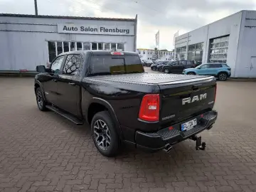 DODGE Ram 1500 Laramie Crew Cab