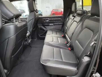 DODGE Ram 1500 Laramie Crew Cab