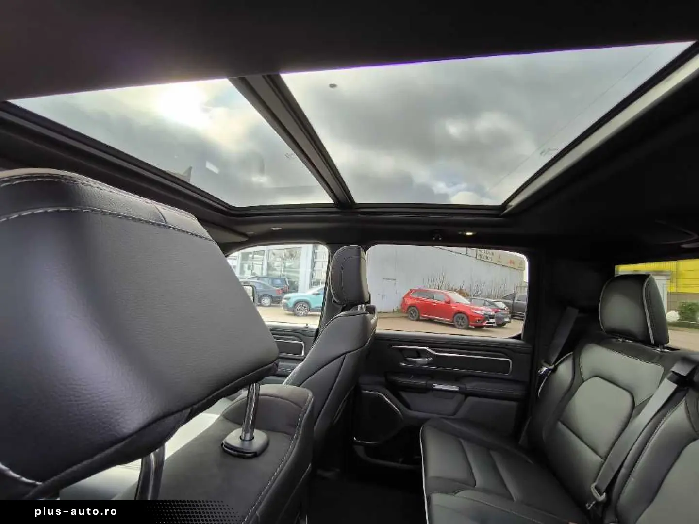 DODGE Ram 1500 Laramie Crew Cab