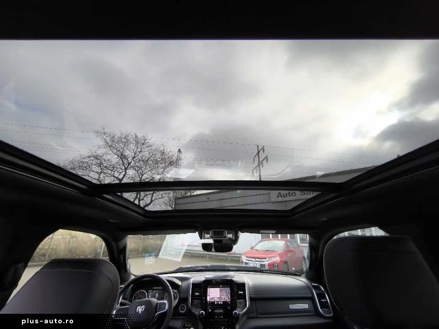 DODGE Ram 1500 Laramie Crew Cab