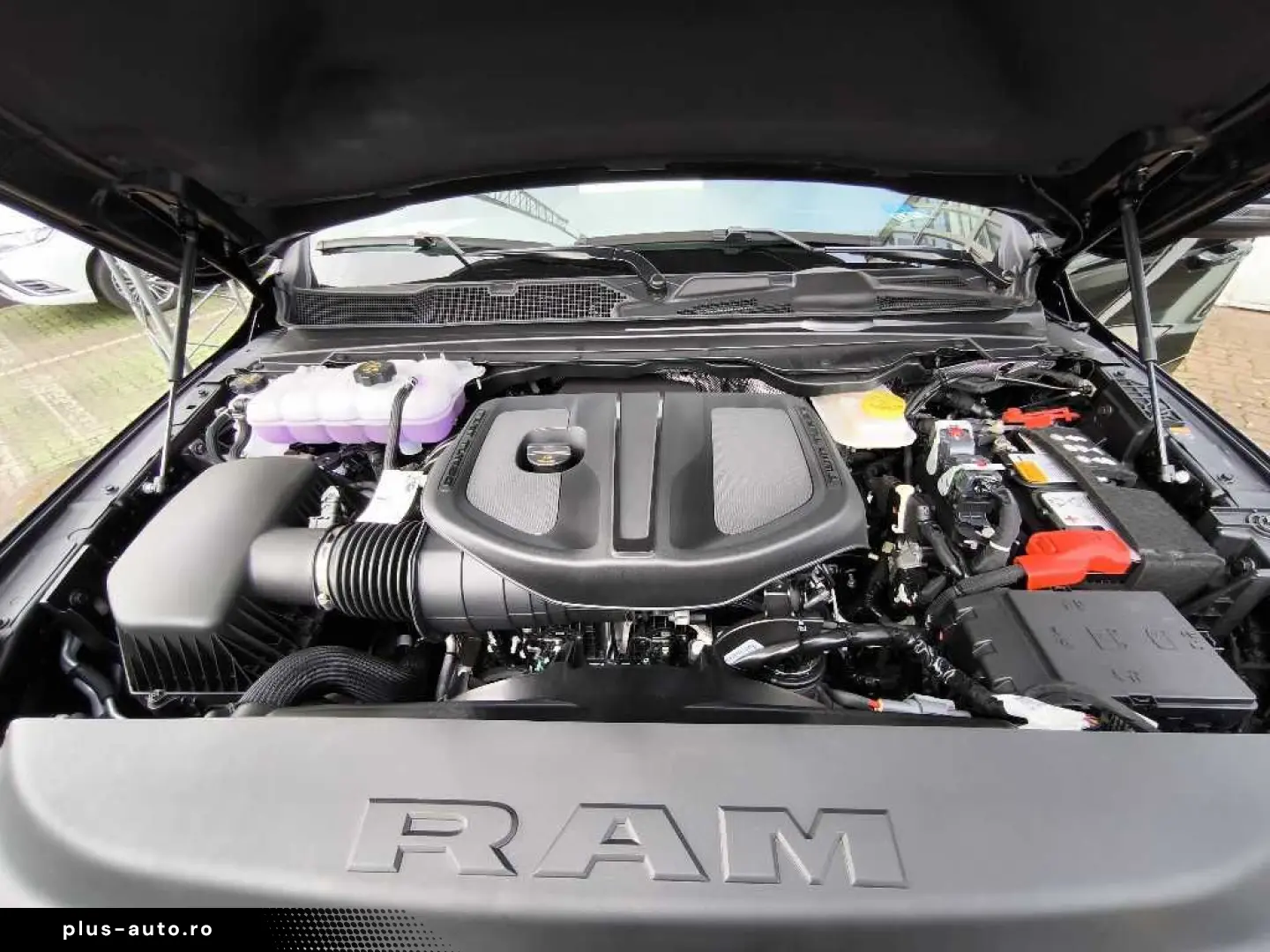 DODGE Ram 1500 Laramie Crew Cab