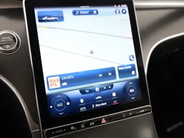 MERCEDES-BENZ C 200 d AMG NIGHT HEADUP