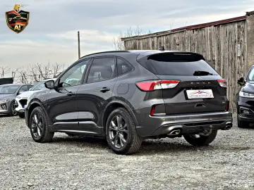 FORD Kuga 2.5 Duratec Plug In Hybrid ST Line X