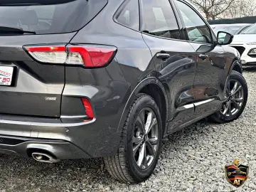 FORD Kuga 2.5 Duratec Plug In Hybrid ST Line X