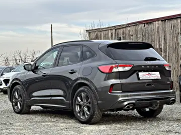 FORD Kuga 2.5 Duratec Plug In Hybrid ST Line X